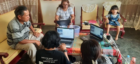 Poweweu pomparesaa Boo Mempori Karunsi'e saru Konsulta